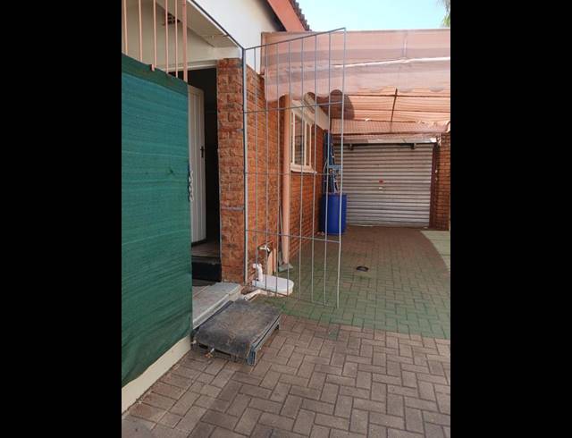 3 BEDROOM TOWNHOUSE FOR SALE IN MOKOPANE CENTRAL